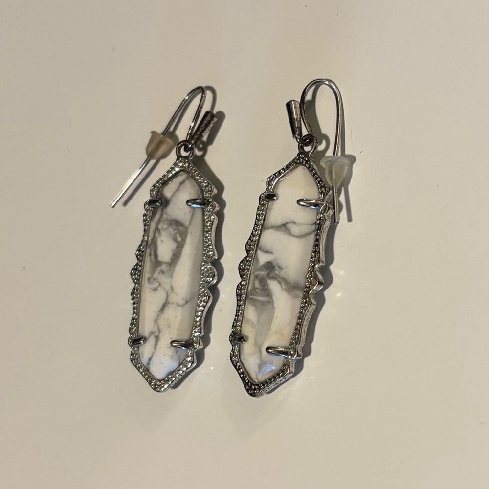 Kendra Scott Fran Drop Earrings in Howlite